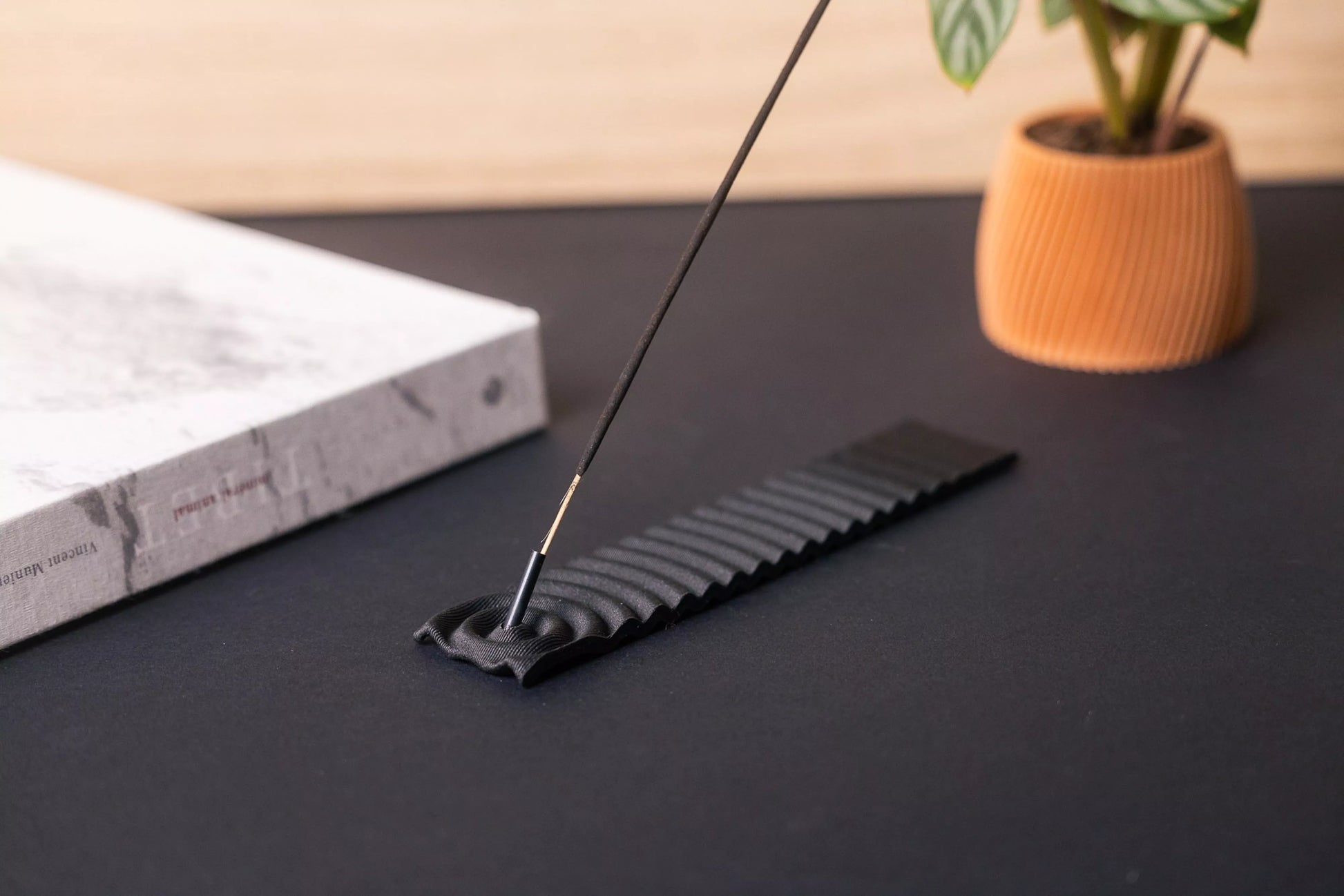 Incense holder - Wavy