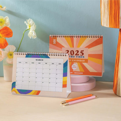 2025 Desk Calendar - Retro Vibes