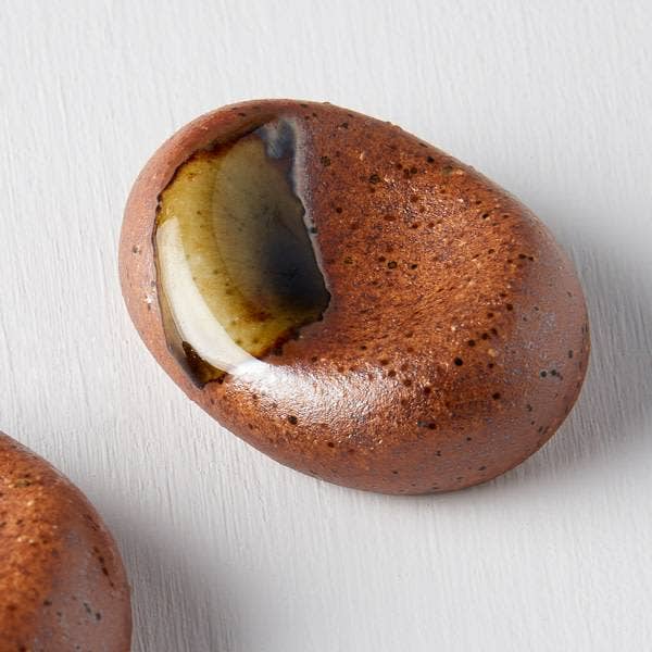 Chopstick Pebble Rest - Brown/Green