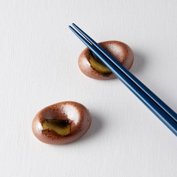 Chopstick Pebble Rest - Brown/Green