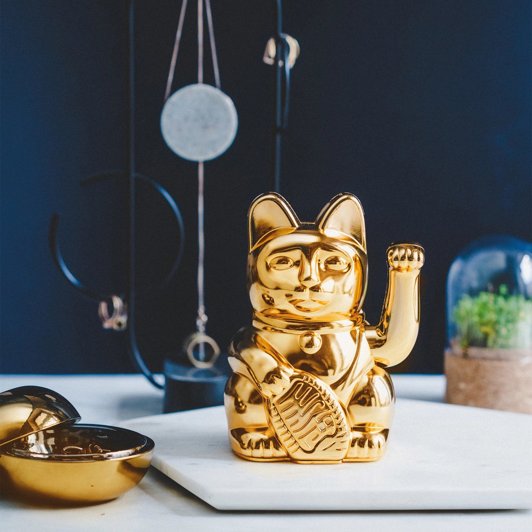 Lucky Cat | Maneki Neko - Shiny Gold