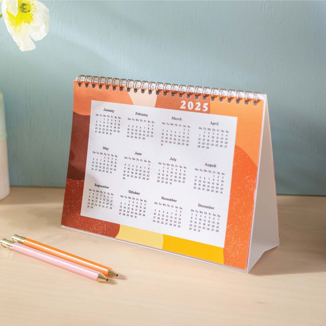 2025 Desk Calendar - Retro Vibes