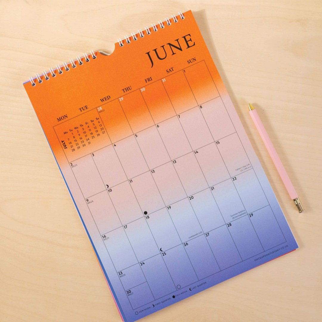 2025 Calendar - Gradient Grid A4